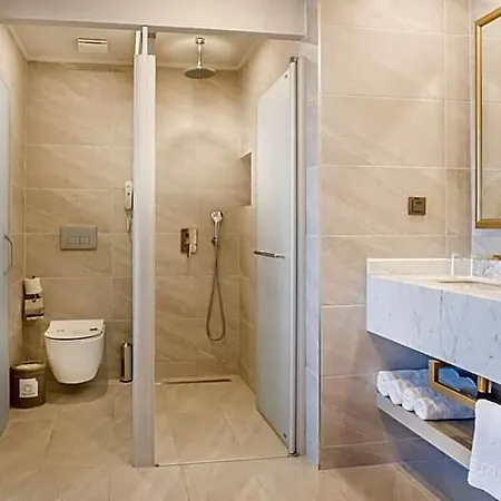 Hotel Miramare Queen 4*
